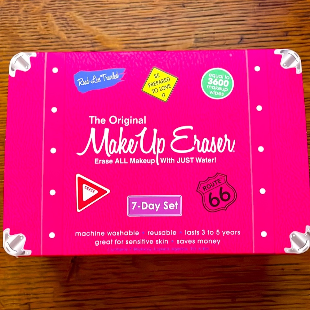 Brand new Make Up Eraser 7-day set!